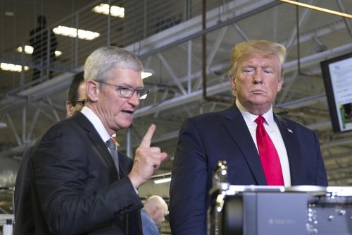 Ông Trump gọi cho Tim Cook sau khi Mỹ - Trung Quốc dừng áp thuế