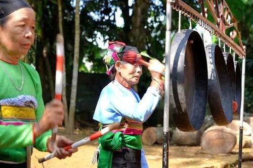 Phát triển du lịch từ gốc rễ văn hóa dân tộc thiểu số