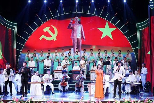 Sẵn sàng cho đêm nghệ thuật đặc biệt 'Quà tháng 5 dâng Người'