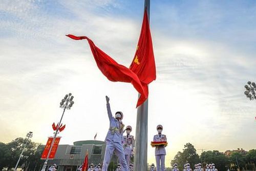 4 hình thức tổ chức Nghi lễ thượng cờ, hạ cờ quốc gia trên Quảng trường Ba Đình