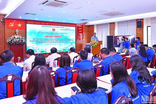 Phát huy tuổi trẻ các cơ quan Đảng Trung ương trong xây dựng Đảng và hệ thống chính trị