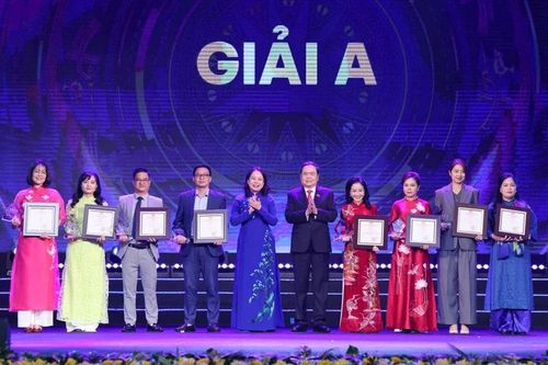 Giải Diên Hồng lần thứ tư - năm 2026 với chủ đề '80 năm Quốc hội Việt Nam'