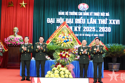 Trung tướng Thái Đại Ngọc dự Đại hội đại biểu Đảng bộ Trường Cao đẳng Kỹ thuật Mật mã