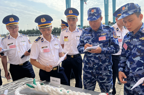 Hải đoàn 11 tổ chức thành công Hội thao Thủy nghiệp cơ bản năm 2025