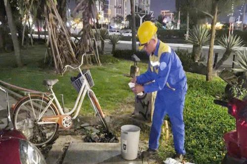 Yêu cầu xử lý bất cập trong hệ thống thoát nước tại nhà hàng gây mùi hôi cho bãi biển Mỹ Khê