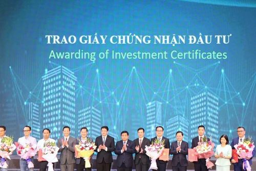Bắc Ninh trao giấy chứng nhận đầu tư cho loạt dự án