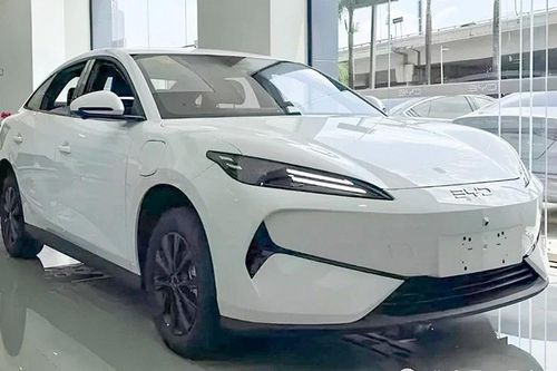 Sedan điện BYD e7 giá rẻ, chỉ 350 triệu có về Việt Nam?