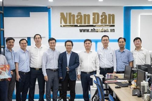 Báo Nhân Dân và Tạp chí Cộng sản chia sẻ kinh nghiệm về chuyển đổi số báo chí