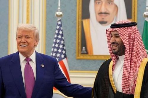 Tổng thống Mỹ Trump đưa ra tuyên bố bất ngờ với Syria, nhận 'quà' lớn ở Ả-rập Xê-út