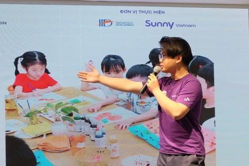 Chế mực viết, màu vẽ từ phế phẩm nông sản: Nhóm sinh viên thắng lớn ở chương trình khởi nghiệp của Bộ GD&ĐT