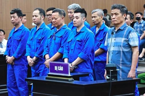 Vụ buôn lậu đất hiếm gây thiệt hại 736 tỷ đồng: Cựu Thứ trưởng Bộ TN&MT được đề nghị án treo