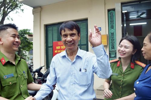 Chuyện chưa kể sau cuộc hội ngộ cha và con gái sau 57 năm lạc nhau ở ga Hà Nội