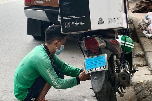 Lỗi che biển số xe máy bị phạt bao nhiêu tiền?