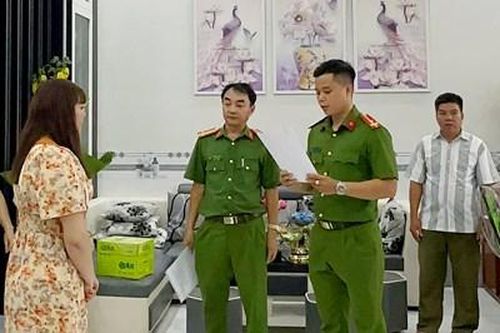 Bắt 2 đối tượng lừa đảo chiếm đoạt trên 3,2 tỉ đồng