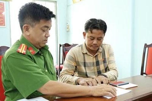 Đánh con chủ quán trọng thương, 2 đối tượng bị bắt tạm giam