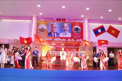135 năm Ngày sinh Chủ tịch Hồ Chí Minh: Sống mãi tình yêu bao la của Bác