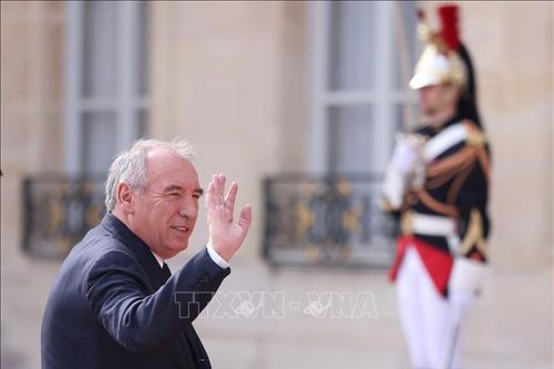 Chính phủ thiểu số của Thủ tướng Pháp Francois Bayrou đối mặt nguy cơ mất tín nhiệm