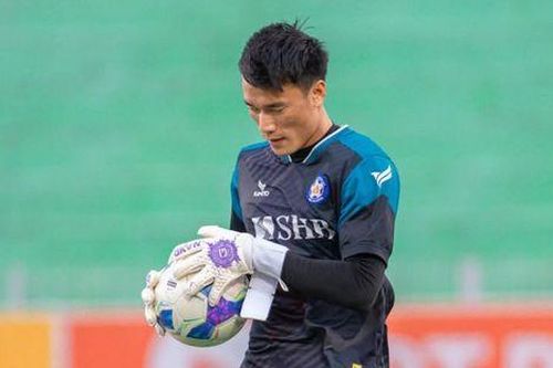 HAGL có đẩy thủ môn Bùi Tiến Dũng xuống hạng Nhất?