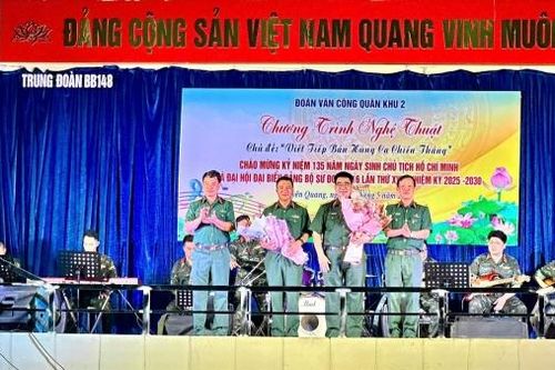 'Viết tiếp bản hùng ca' bằng sắc màu văn hóa và ý chí thể thao