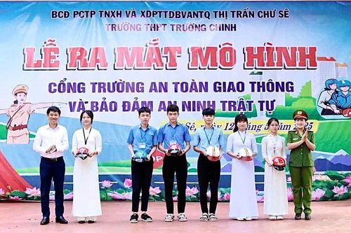 Chư Sê: Ra mắt mô hình Cổng trường an toàn giao thông và an ninh trật tự