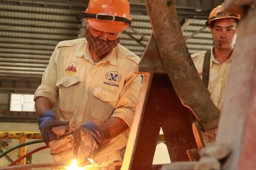 Vẻ đẹp công nhân lao động