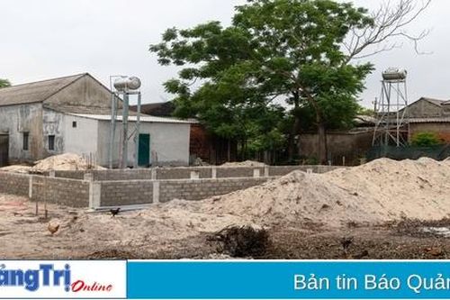 Hàng chục hộ dân xây nhà trái phép tại khu vực ảnh hưởng dự án cảng Mỹ Thủy
