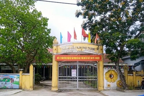 Cách chức Phó Bí thư Chi bộ, Phó Hiệu trưởng Trường Mầm non Phú Thanh