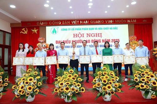 Hội nghị người lao động Công ty CP Phân đạm và Hóa chất Hà Bắc năm 2025: Chăm lo toàn diện đời sống người lao động
