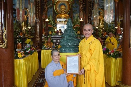 Đà Nẵng: Sư cô Thích nữ Thanh Quế được bổ nhiệm trụ trì tổ đình Bảo Quang