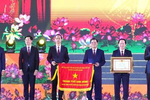 Hải Phòng đón nhận danh hiệu 'Thành phố Anh hùng'