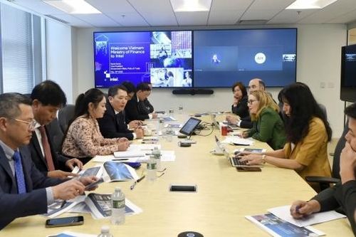 Thứ trưởng Bộ Tài chính Cao Anh Tuấn làm việc với lãnh đạo cấp cao Tập đoàn Intel