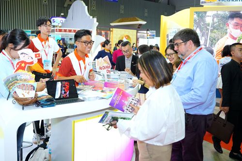 Thúc đẩy phát triển du lịch để đạt mục tiêu tăng trưởng kinh tế 2 con số