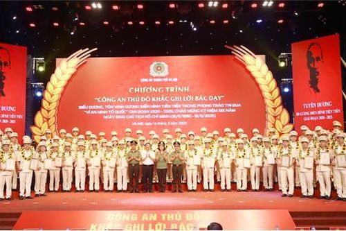 Công an Hà Nội tuyên dương 80 điển hình tiên tiến