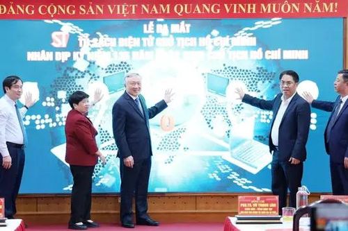 Ra mắt 'Tủ sách điện tử Chủ tịch Hồ Chí Minh'