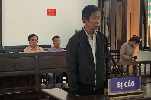 Cựu nhân viên ngân hàng lừa bạn 7,7 tỷ đồng đánh bạc 'giải khuây'