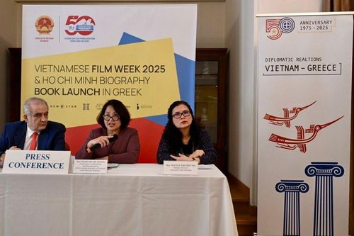 Ra mắt sách về Chủ tịch Hồ Chí Minh bằng tiếng Hy Lạp