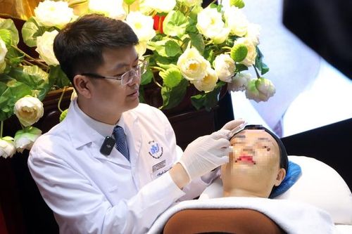 Người dân ngày càng ưa chuộng vẻ đẹp tự nhiên, tránh phẫu thuật lớn