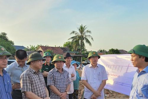Kiểm tra 2 dự án giao thông trọng điểm tại Quảng Trị