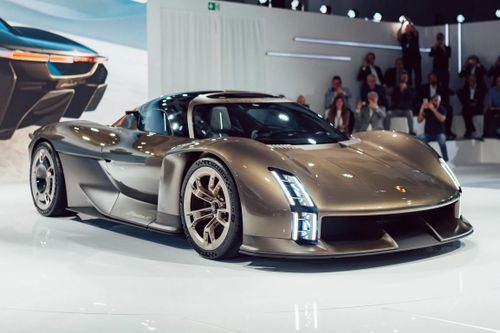 Porsche lún sâu vào khủng hoảng do kế hoạch điện hóa cứng nhắc