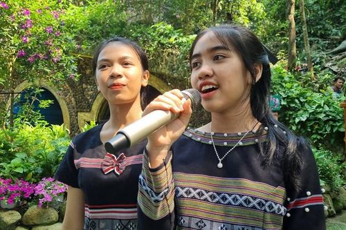 Đề nghị đưa Hát Ta lêu và hát Ca chôi vào Danh mục di sản văn hóa phi vật thể quốc gia