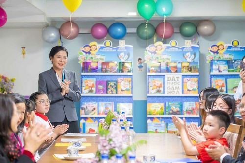 Tủ sách tiếng Việt - Gắn kết thế hệ trẻ Việt Nam ở nước ngoài với cội nguồn dân tộc