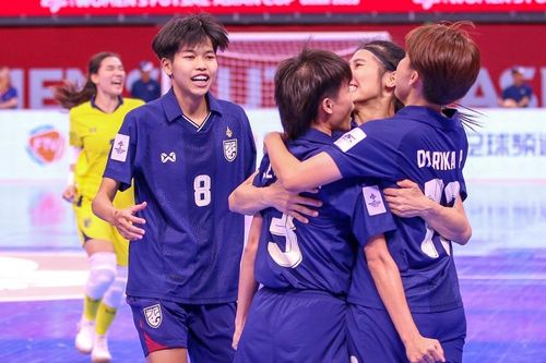 Thái Lan chính thức giành vé dự World Cup sau màn lội ngược dòng kịch tính