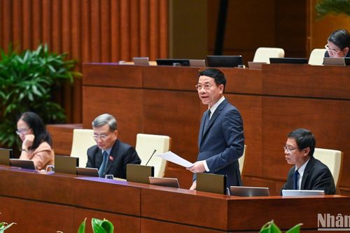 Bộ trưởng Nguyễn Mạnh Hùng: 'Việt Nam tiến tới làm chủ công nghệ năng lượng hạt nhân'