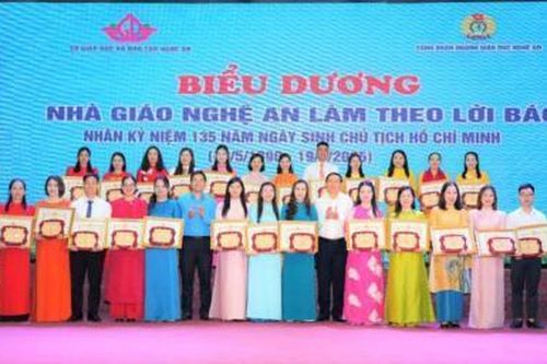 Biểu dương 135 nhà giáo làm theo lời Bác