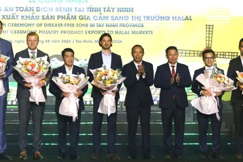 Thu hút đầu tư ở Đông Nam Bộ - Tăng chất và lượng - Bài 2: Nâng cao hiệu quả chăn nuôi bằng công nghệ cao