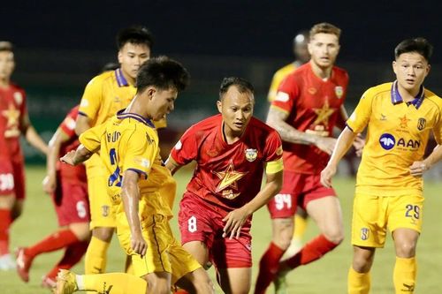 Hà Tĩnh - SLNA (ngày 17-5, 18 giờ): Tư tưởng thông suốt, đôi chân sẽ thanh thoát