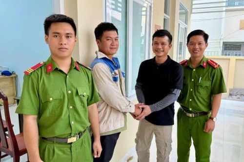 Bất ngờ nhận nửa tỷ đồng, người đàn ông tìm cách trả lại