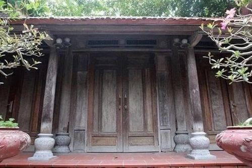 Ngôi nhà cổ làm từ gỗ quý 'ngang kim cương' ở Bắc Giang