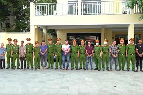 TP Hồ Chí Minh: Triệt phá đường dây buôn lậu dầu 'cực khủng'