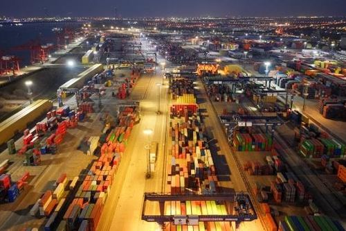Mỹ và Trung Quốc tạm 'đình chiến', hàng hóa Bắc Kinh sắp bùng nổ ở Washington